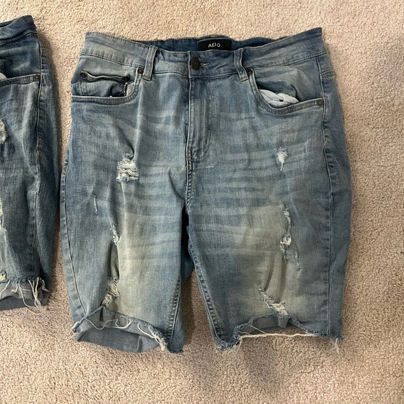 Two pairs of jean shorts - Picture 3 of 6